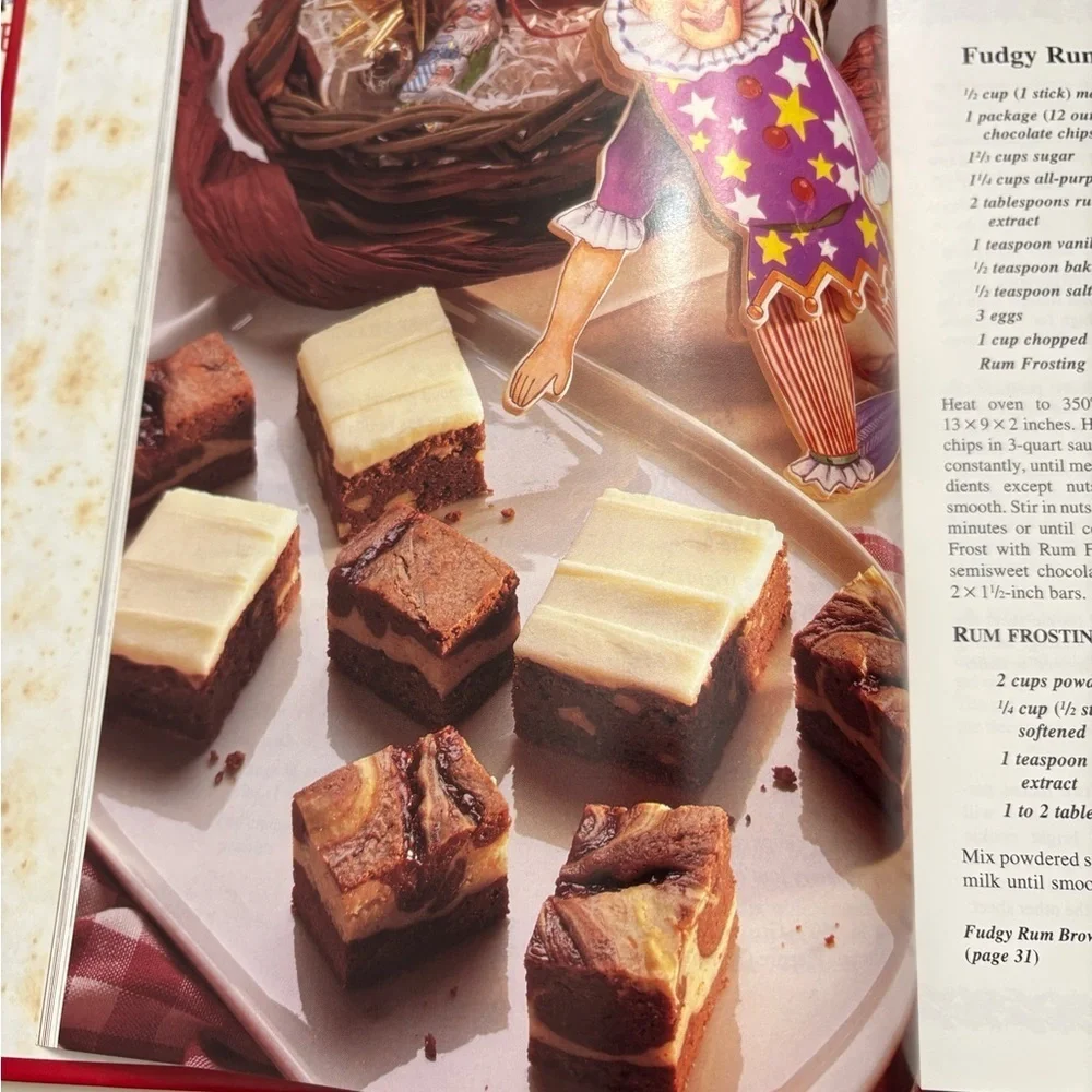 Betty Crocker’s New Christmas Cookbook 1993 Hardcover Recipes Holiday Baking